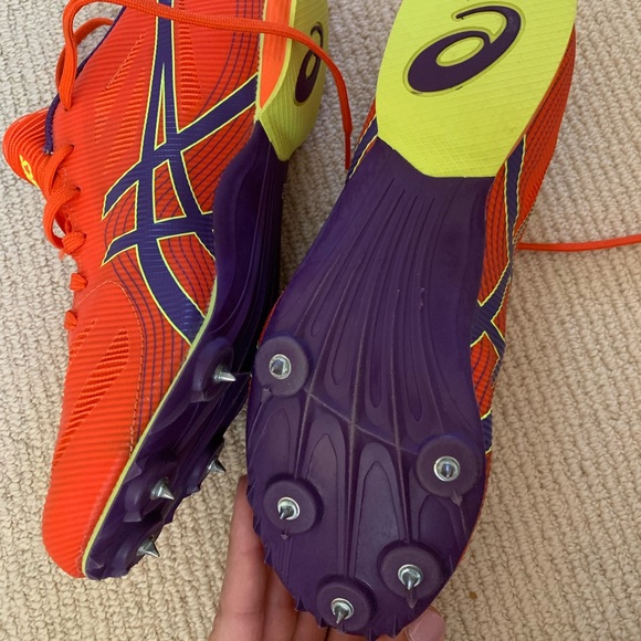 Asics’ track spikes! - Picture 3 of 5